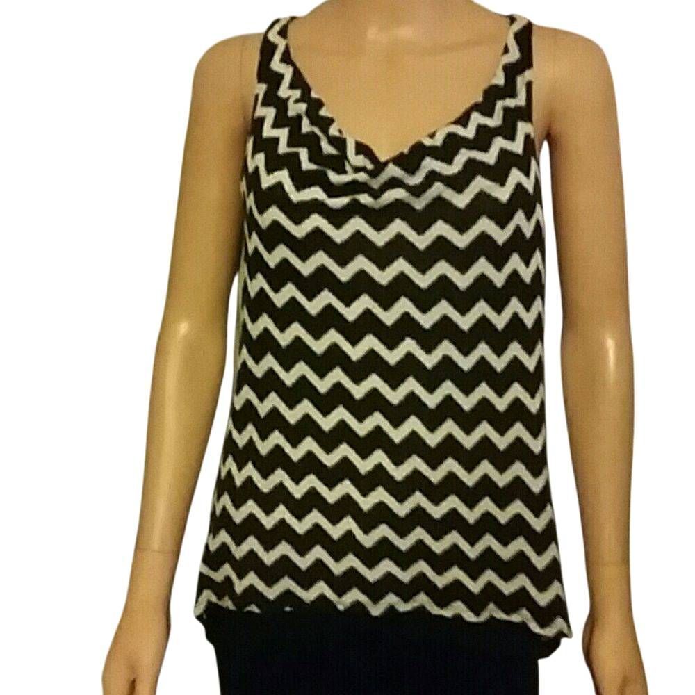 Rue 21 Black & white chevron print M